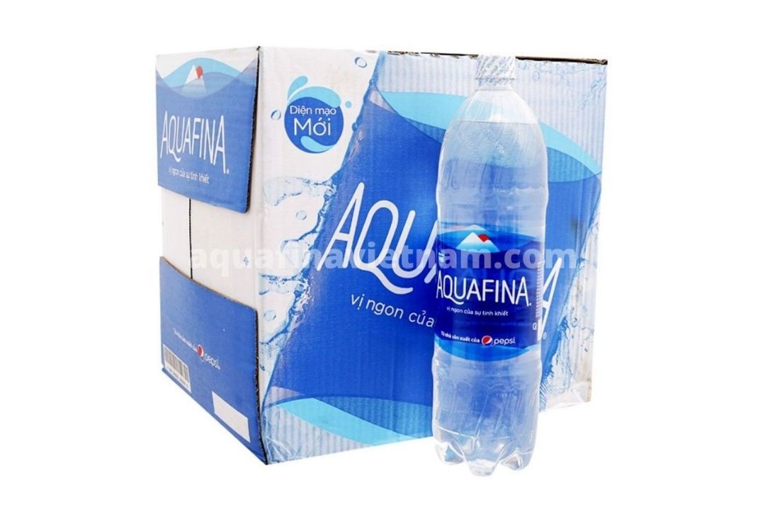 Thùng nước Aquafina 1.5L